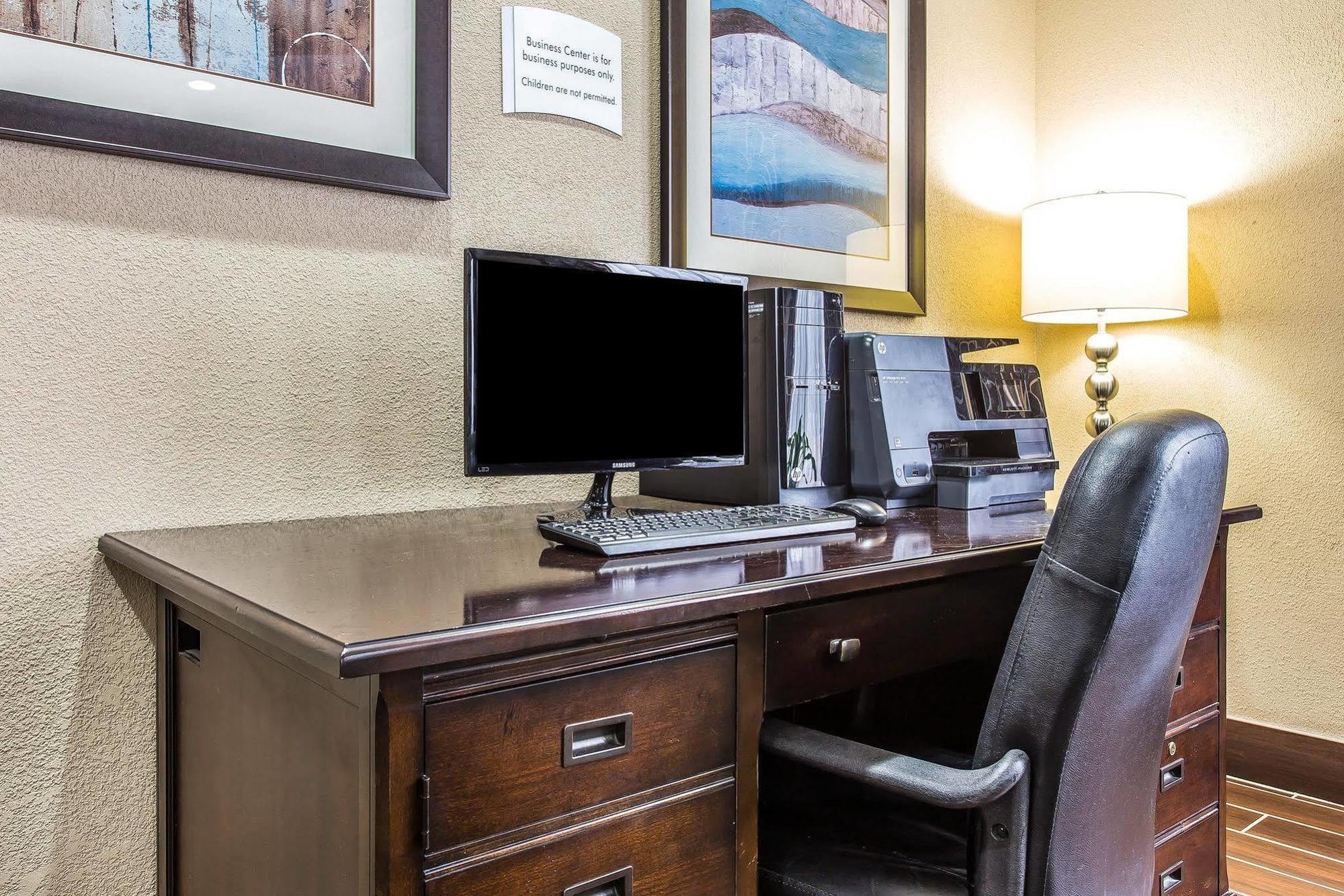 Quality Inn & Suites Bensalem Dış mekan fotoğraf